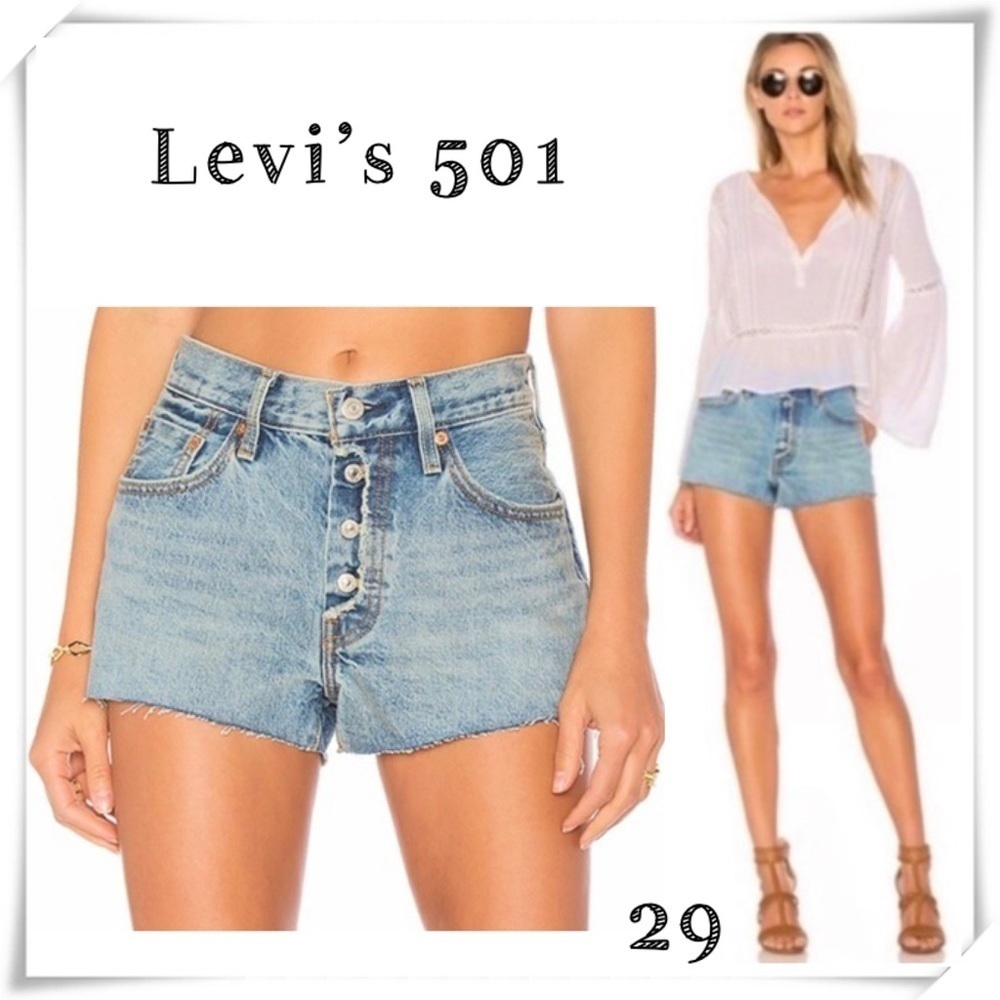 LEVI’S 501 High Rise Front Exposed Button Fry Jean Shorts Light Washed Size 29